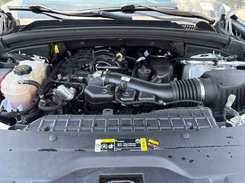 Used 2023 Jeep Grand Cherokee L Limited AWD/4WD image 36