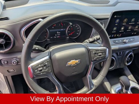 Used 2025 Chevrolet Blazer LT FWD image 23