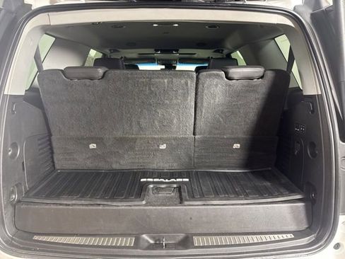 Used 2018 Cadillac Escalade Premium Luxury image 21