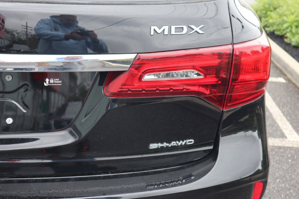 Used 2020 Acura MDX SH-AWD image 44