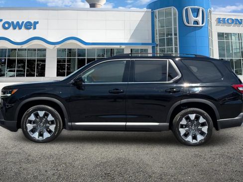New 2026 Honda Pilot Touring image 7
