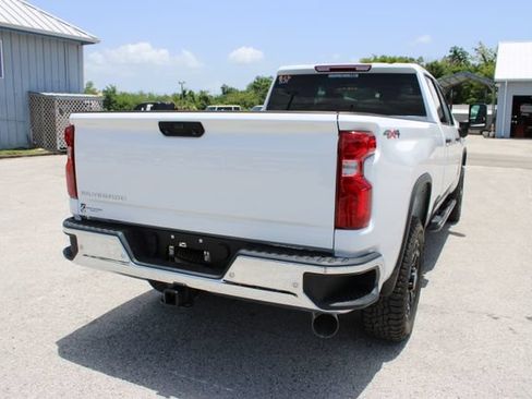 Used 2025 Chevrolet Silverado 2500 W/T w/ WT/CX Safety Package AWD/4WD image 11