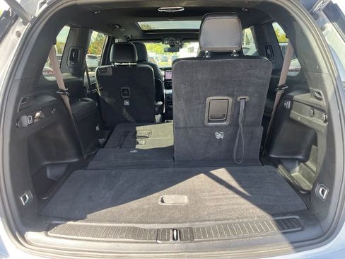 Used 2024 Jeep Grand Cherokee L Limited w/ Luxury Tech Group II image 31