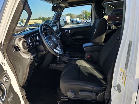 Used 2020 Jeep Gladiator Sport w/ Quick Order Package 24S image 18