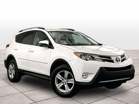 Used 2013 Toyota RAV4 XLE AWD/4WD image 3