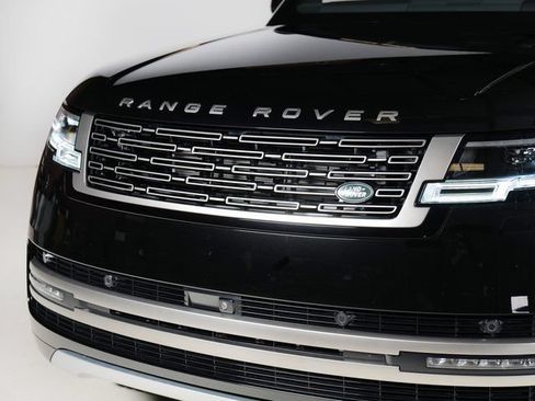 Certified 2025 Land Rover Range Rover SE AWD/4WD image 26