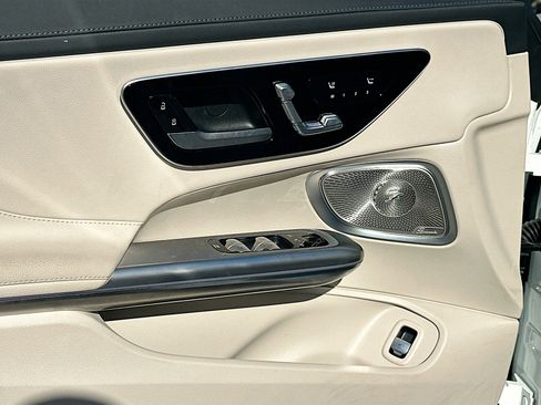 Used 2024 Mercedes-Benz CLE 450 4MATIC Cabriolet image 18