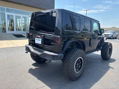 Used 2016 Jeep Wrangler Unlimited Rubicon AWD/4WD image 5