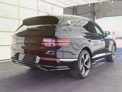 Used 2025 Genesis GV80 3.5T Prestige image 2