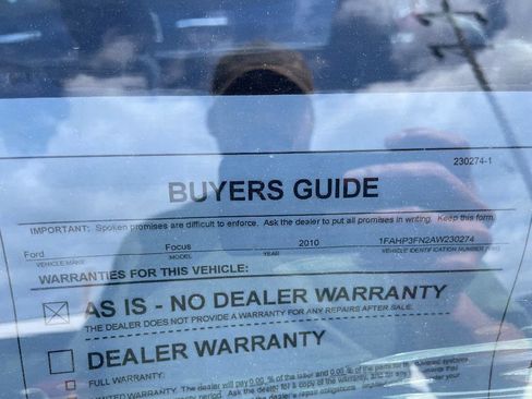 Used 2010 Ford Focus SE image 10