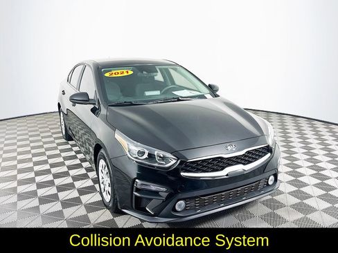 Used 2021 Kia Forte Sedan image 3
