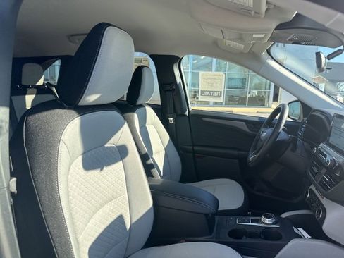 New 2026 Ford Escape Active image 9