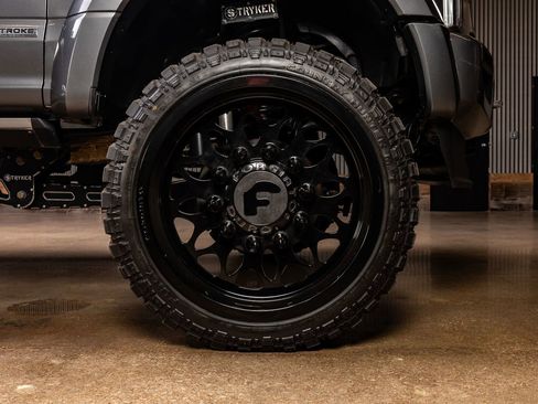 Used 2022 Ford F450 Platinum w/ FX4 Off-Road Package image 10