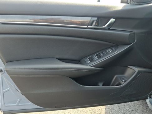Used 2022 Honda Accord Sport image 12
