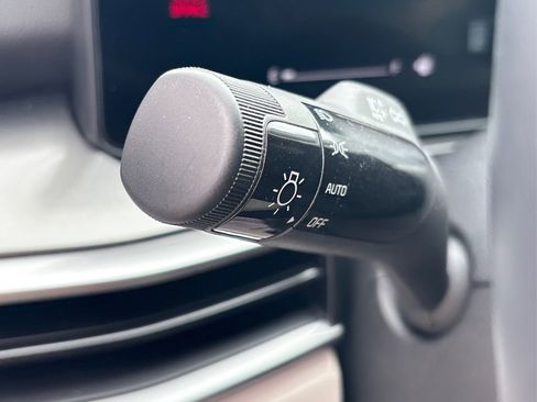 Certified 2025 Kia Sorento S w/ Panoramic Sunroof Package image 18