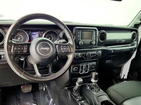 Used 2019 Jeep Wrangler Unlimited Sport image 11