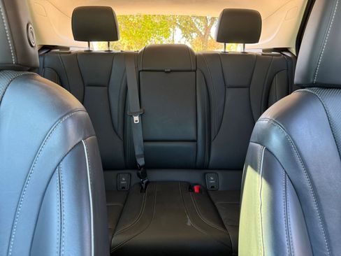 Used 2023 Buick Envision Essence image 38