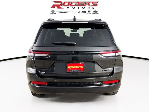 Certified 2023 Jeep Grand Cherokee Limited w/ Black Appearance Package AWD/4WD image 7