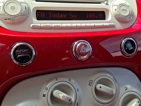 Used 2015 FIAT 500 Pop FWD image 21