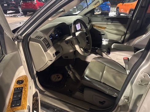 Used 2008 Jeep Grand Cherokee Limited w/ Trailer Tow Group IV image 8