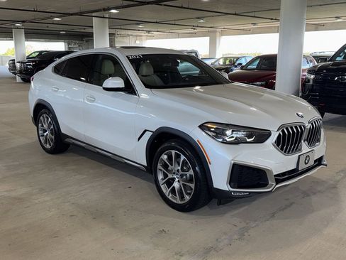 Used 2021 BMW X6 sDrive40i w/ Premium Package image 1