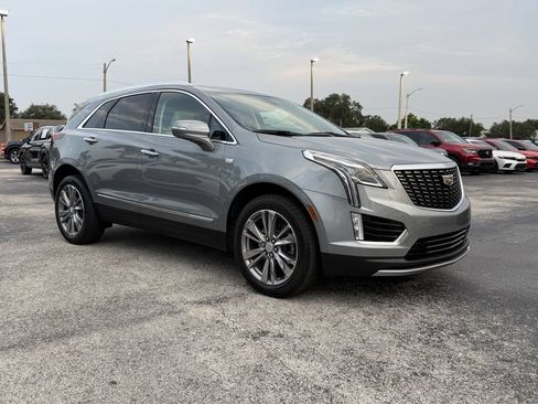 Used 2023 Cadillac XT5 Premium Luxury FWD image 2