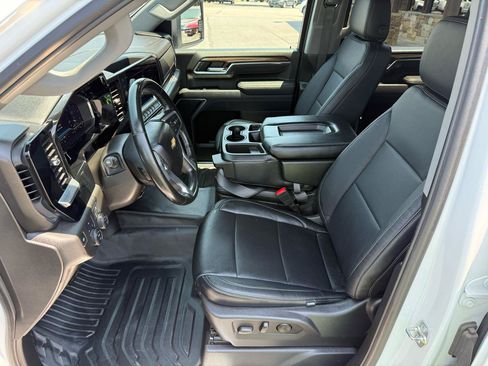 Used 2025 Chevrolet Silverado 2500 LT w/ Convenience Package AWD/4WD image 12