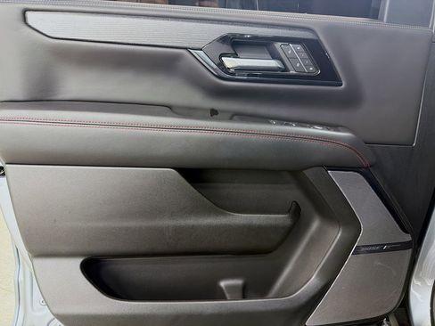 Used 2025 GMC Yukon AT4 Ultimate image 16