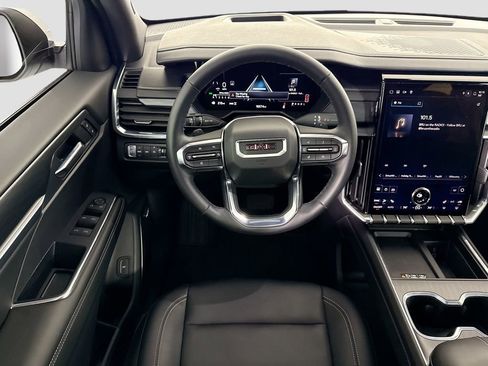 Used 2024 GMC Acadia Elevation w/ Luxury Package AWD/4WD image 10
