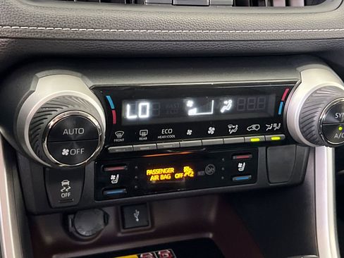 Certified 2022 Toyota RAV4 Limited AWD/4WD image 22