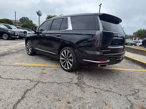 Used 2025 Cadillac Escalade Premium Luxury w/ Touring Package AWD/4WD image 6
