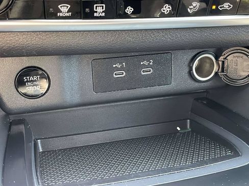 Used 2025 Nissan Rogue SV AWD/4WD image 19