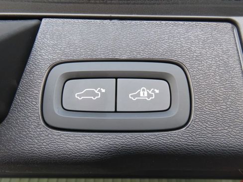 Used 2026 Volvo XC60 B5 Core w/ Protection Package Premier image 24