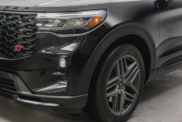 New 2026 Ford Explorer ST w/ Sun And Sound Package AWD/4WD image 4