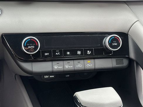 New 2025 Hyundai Elantra Sport image 19