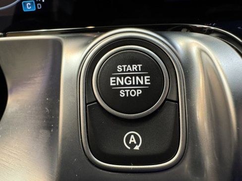 Certified 2024 Mercedes-Benz GLB 250 image 22