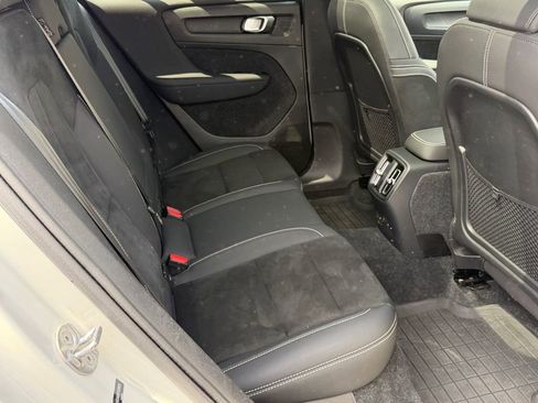 Certified 2023 Volvo C40 P8 Recharge Ultimate w/ Protection Package Premier image 17