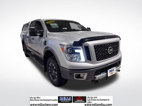 Used 2019 Nissan Titan PRO-4X w/ Pro-4x Utility Package image 3