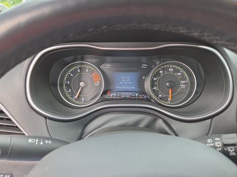 Certified 2021 Jeep Cherokee Limited AWD/4WD image 26