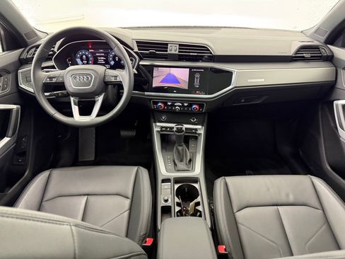 Certified 2025 Audi Q3 2.0T Premium w/ Convenience Package image 18