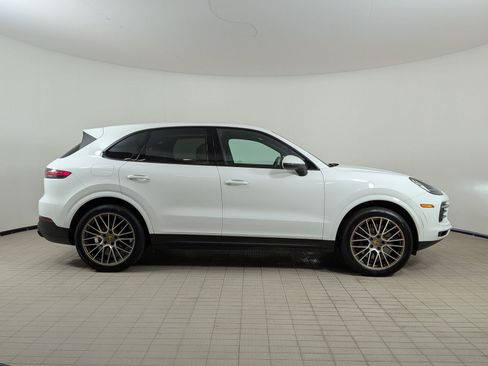Certified 2023 Porsche Cayenne AWD/4WD image 8