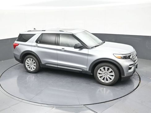Used 2022 Ford Explorer Limited w/ Equipment Group 301A AWD/4WD image 66