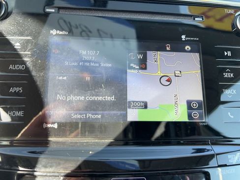 Used 2017 Toyota Prius V Five w/ Carpet Mat Package image 16