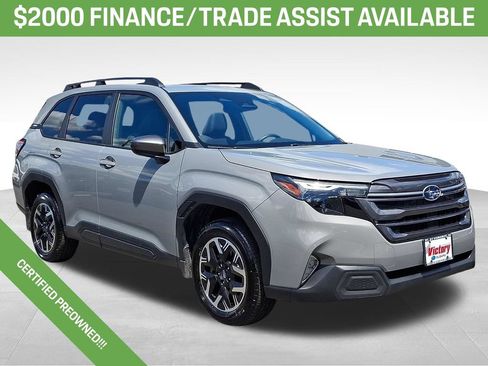 Used 2025 Subaru Forester Premium AWD/4WD image 1