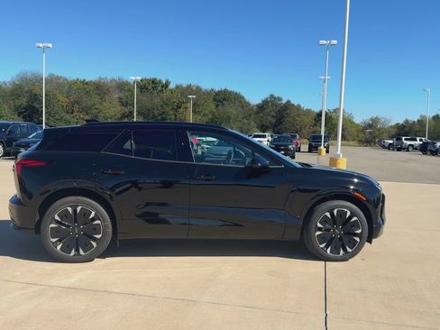 New 2026 Chevrolet Blazer EV RS image 9