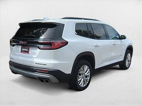 Used 2024 GMC Acadia Elevation image 5