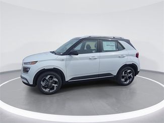 Used 2025 Hyundai Venue Limited video 4