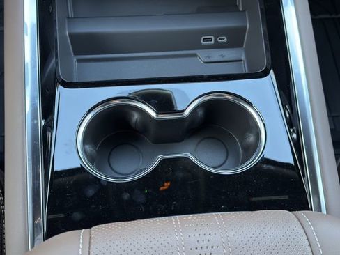 New 2026 Chevrolet Tahoe High Country image 16