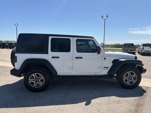 Used 2022 Jeep Wrangler Unlimited Sport image 6
