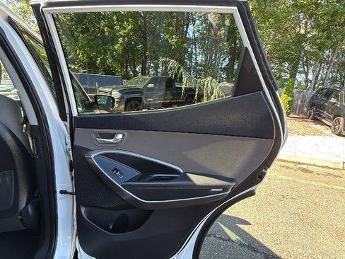 Used 2017 Hyundai Santa Fe Sport image 21